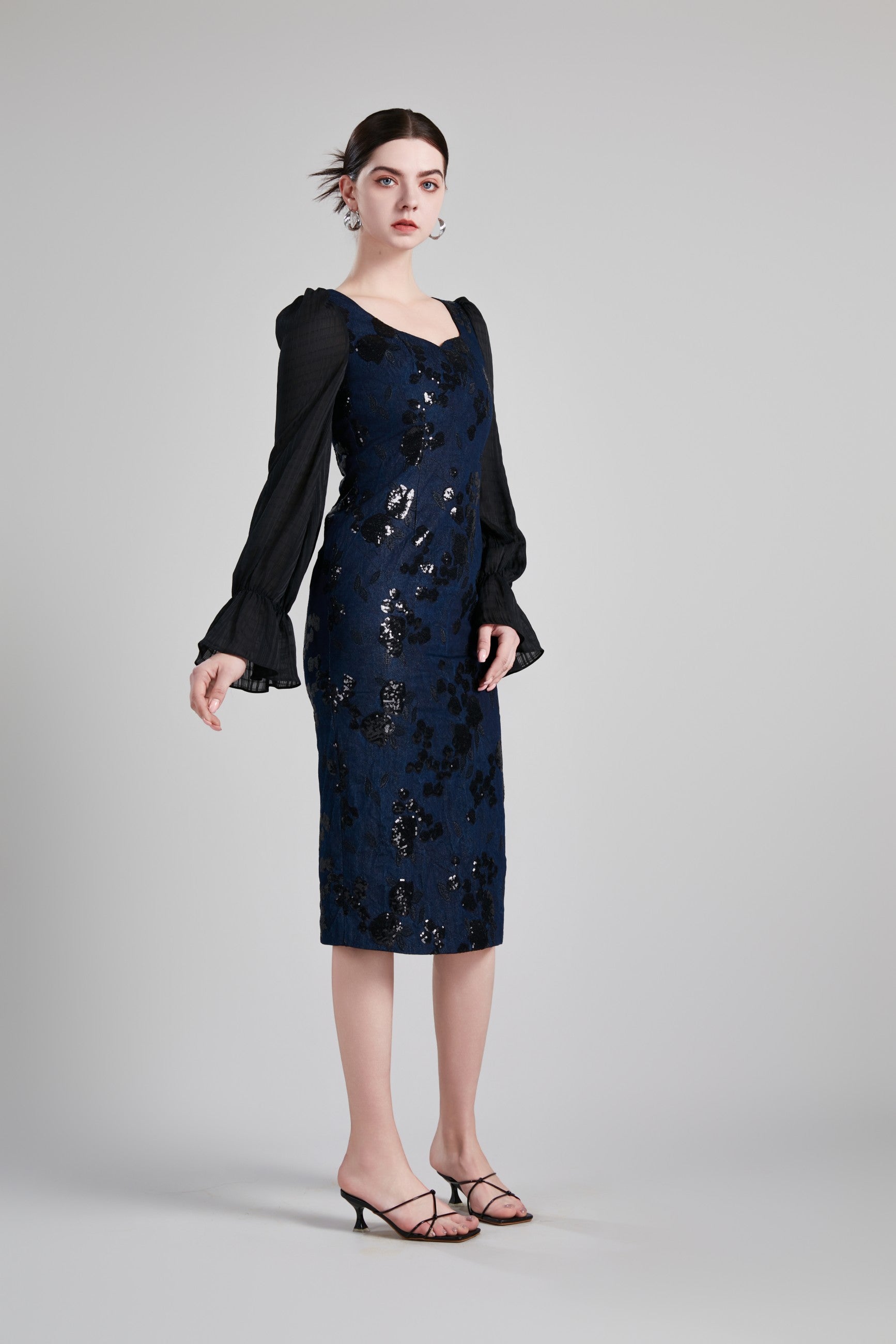 BELL SLEEVE WAIST DEFINING DRESS