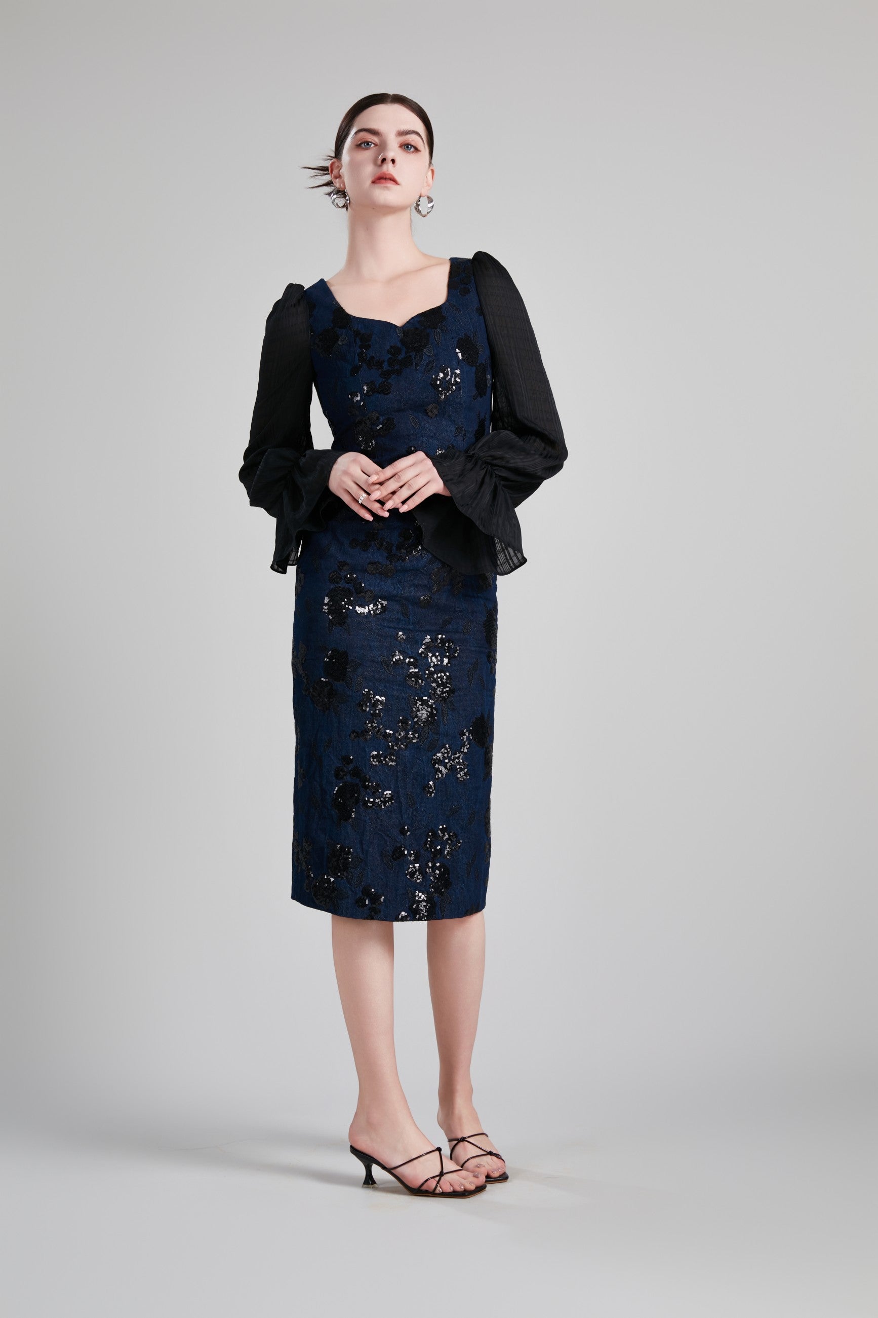 BELL SLEEVE WAIST DEFINING DRESS