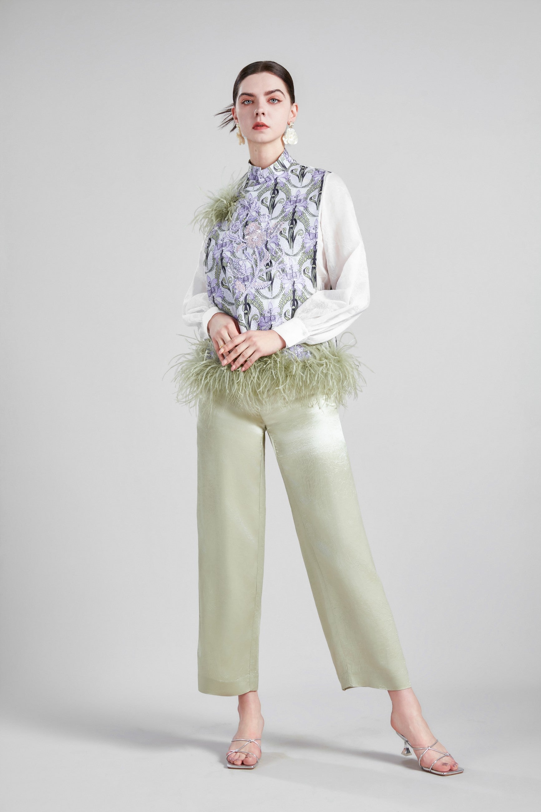 WIDE SLEEVED CAGE VEST COLLAR SHIRT PLEATED TROUSERS