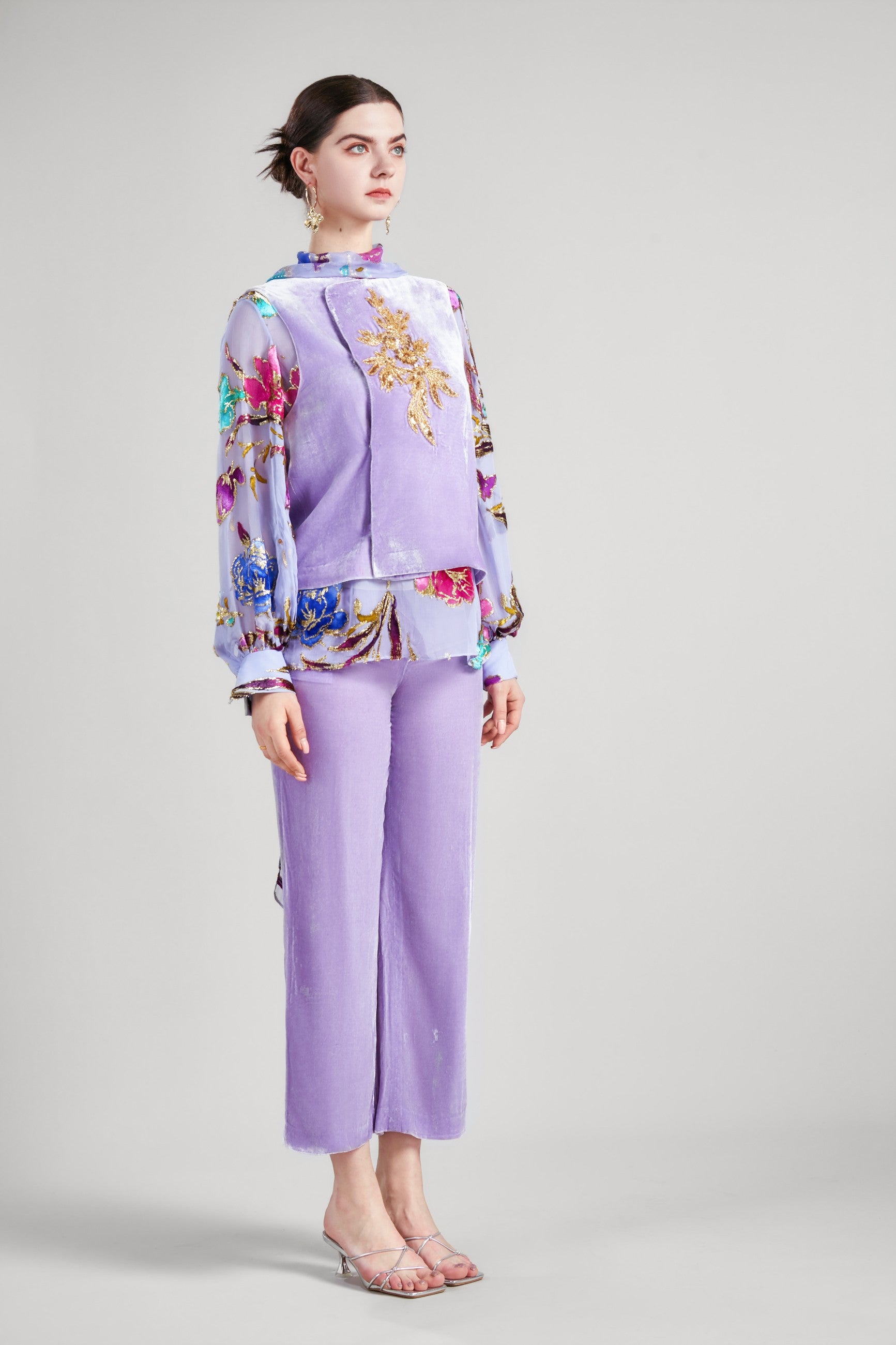 SILHOUETTE EMBROIDERED VEST FRONT PLEATED WIDE LEG PANTS