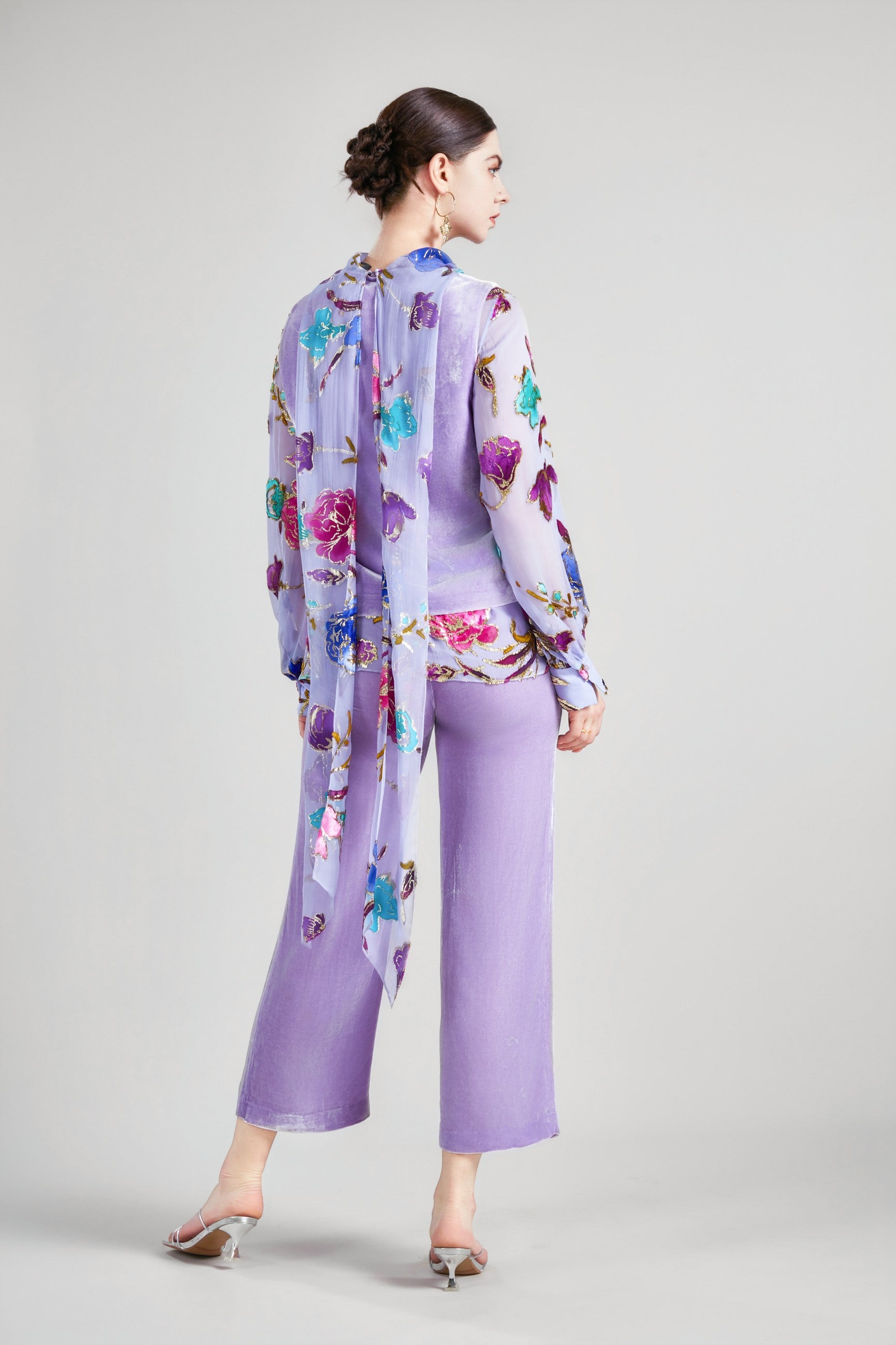 SILHOUETTE EMBROIDERED VEST FRONT PLEATED WIDE LEG PANTS