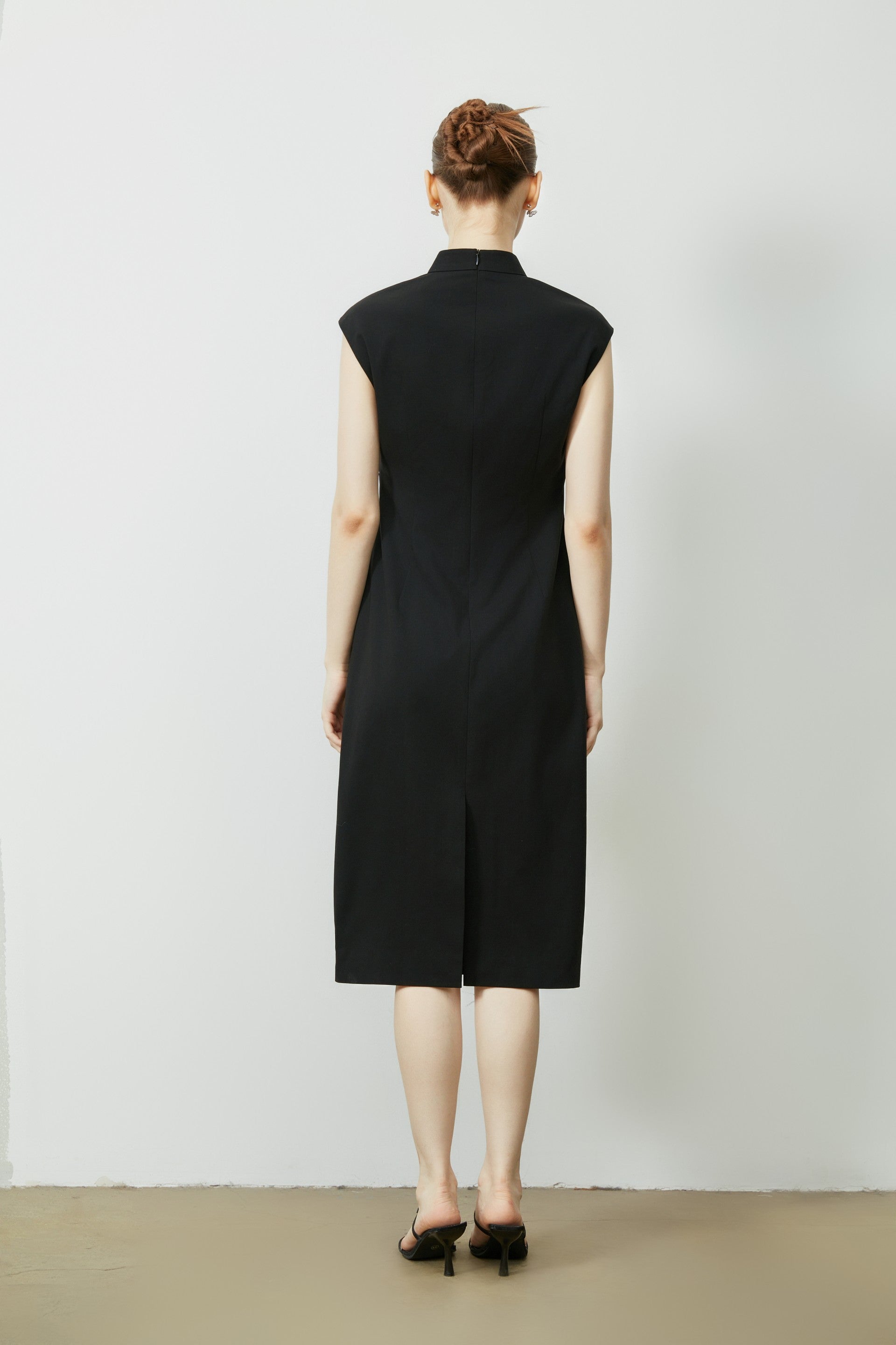 STAND UP COLLAR DRESS