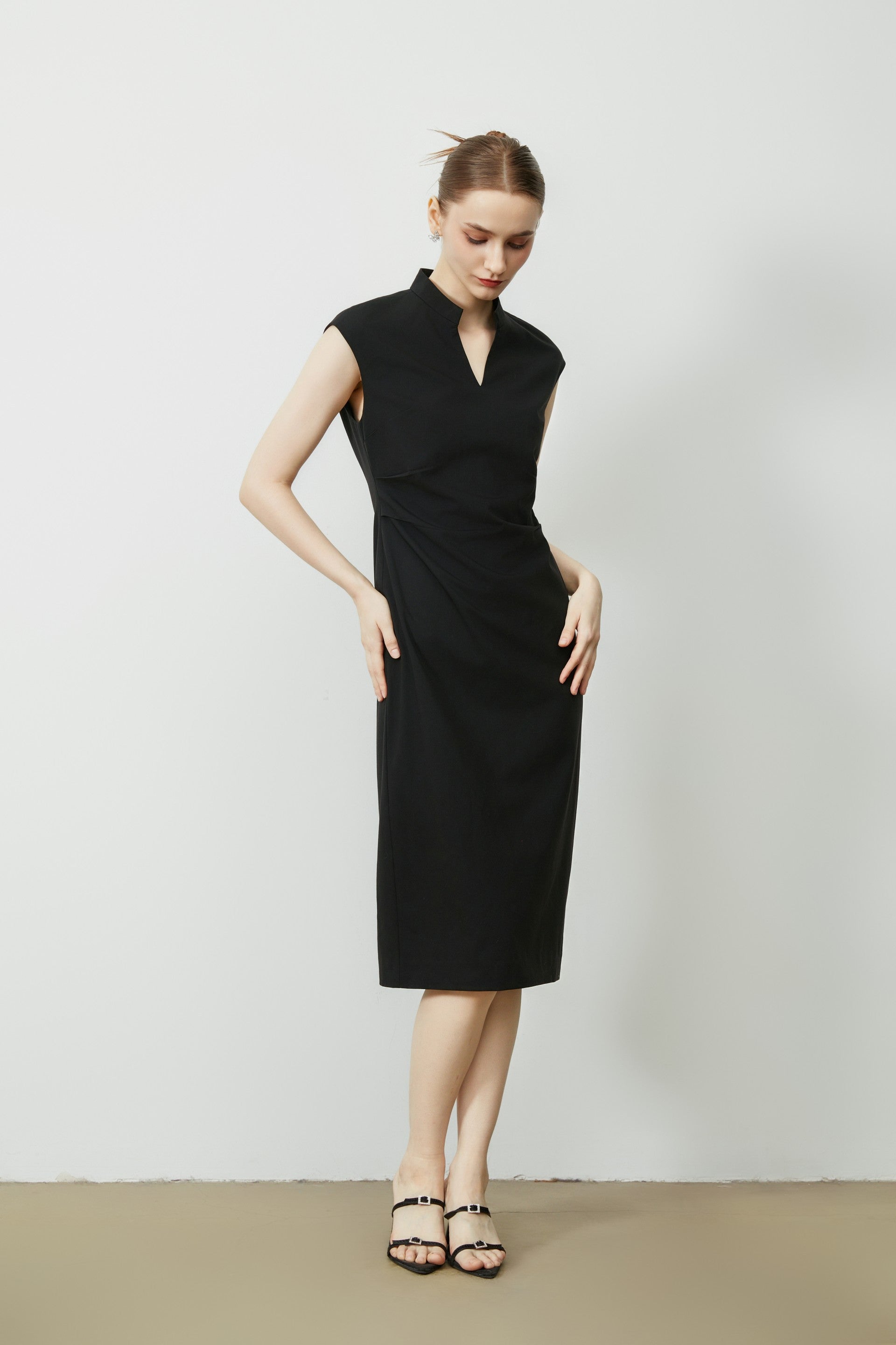 STAND UP COLLAR DRESS